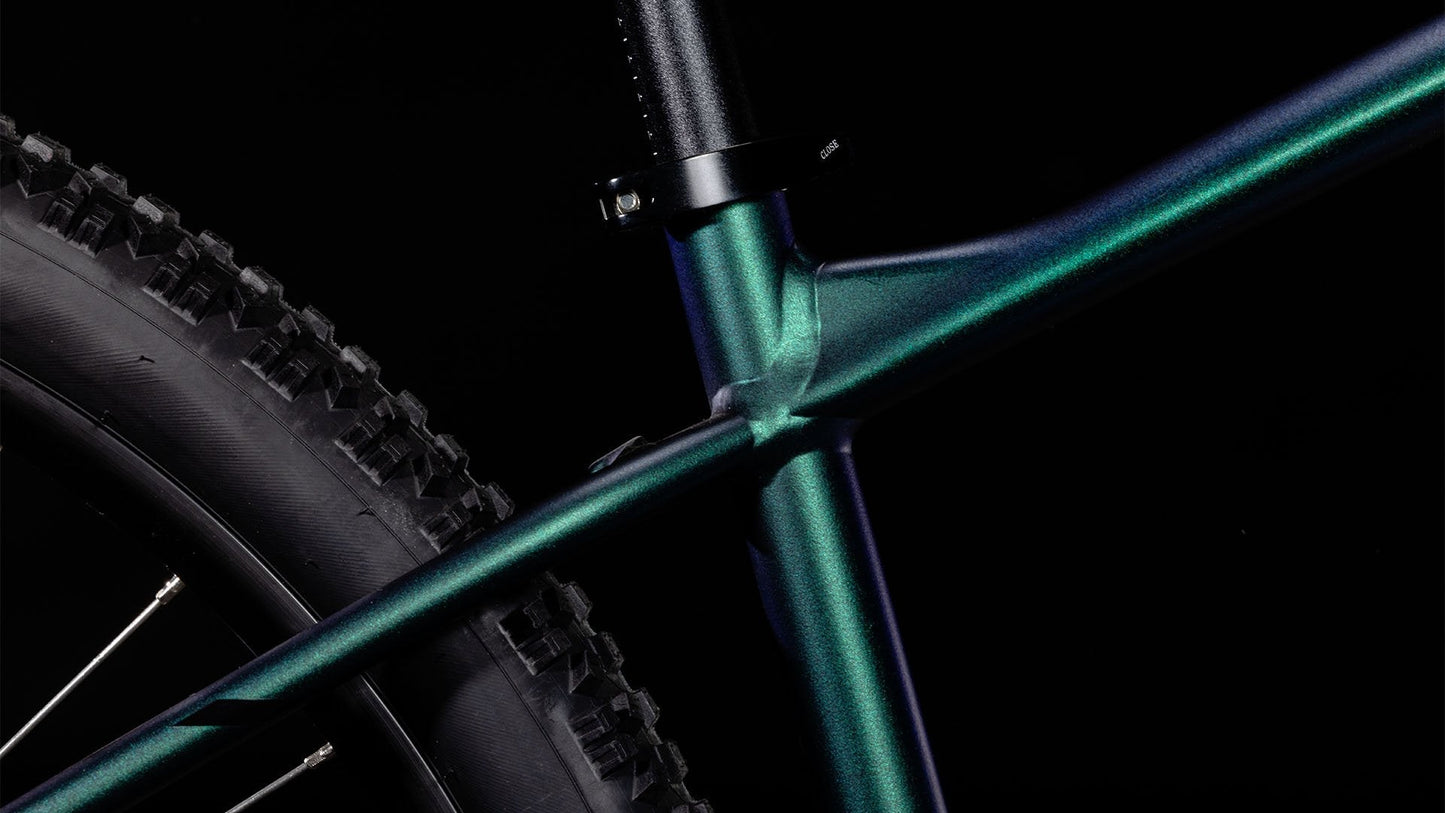 Bicicleta Cube Aim Race (2025)