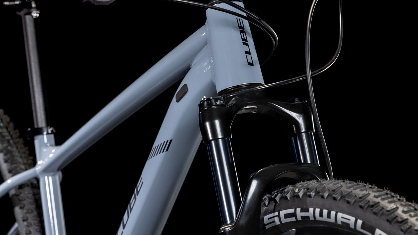 Bicicleta Cube Reaction Pro (2025)