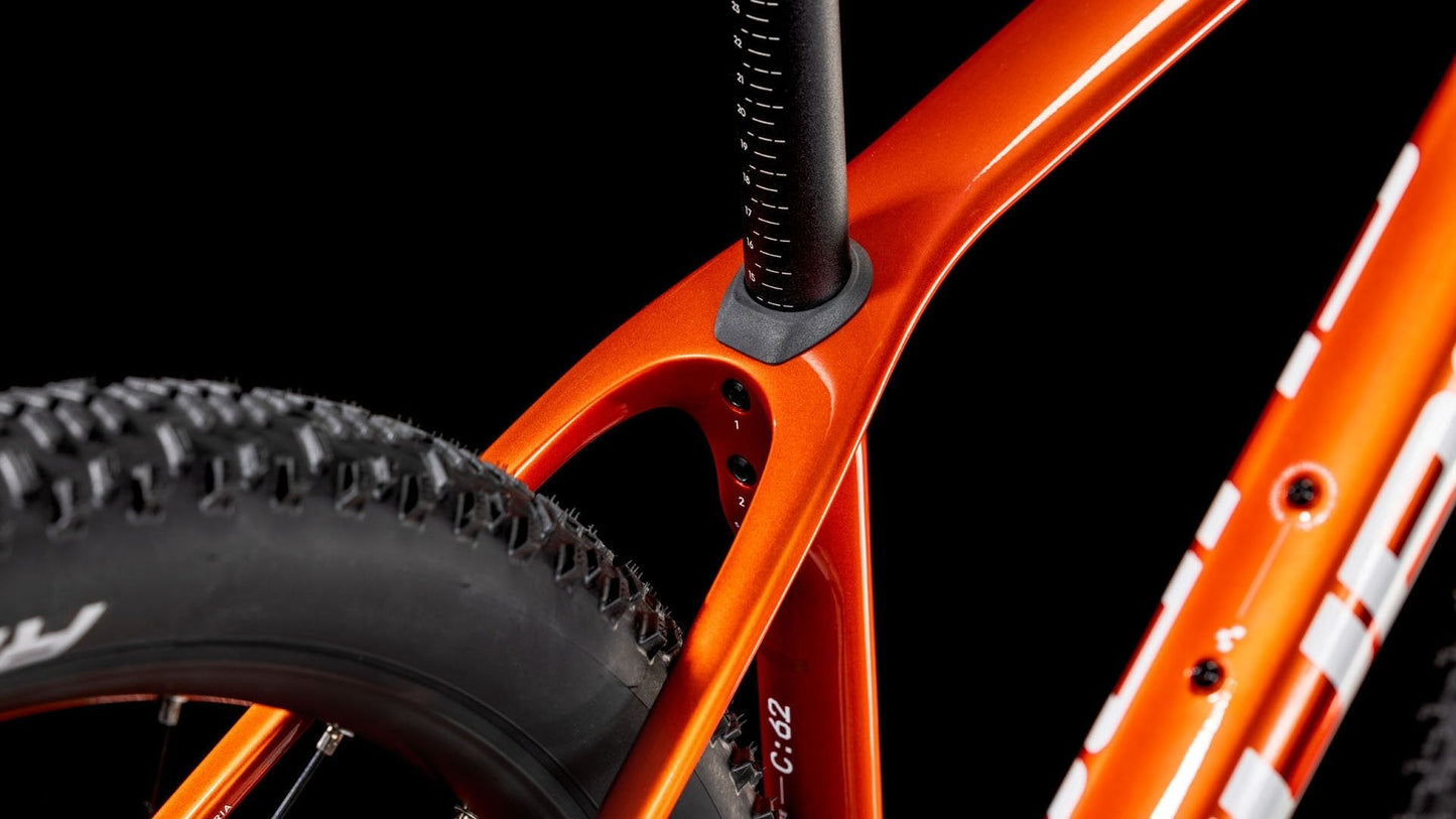 Bicicleta Cube Reaction C:62 Pro