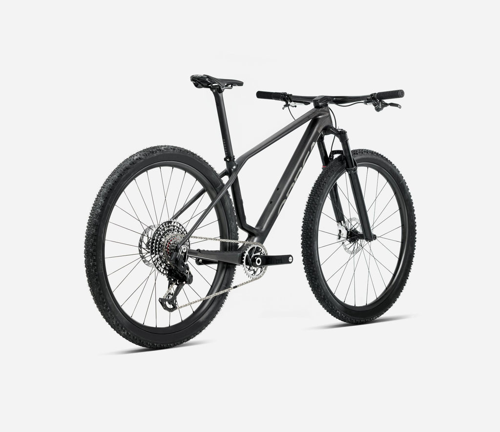 Alma M-Team Axs