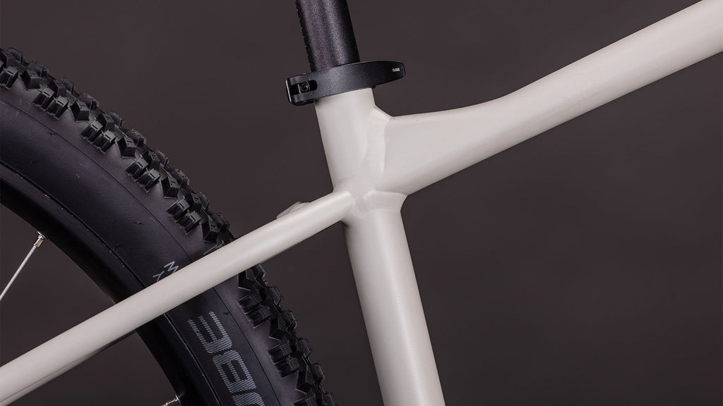 Bicicleta Cube Aim Pro