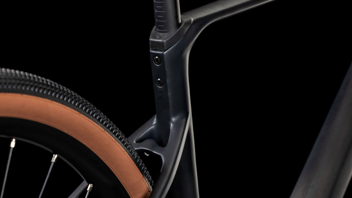 Nuroad C:62 One carbon & glossy 2025.