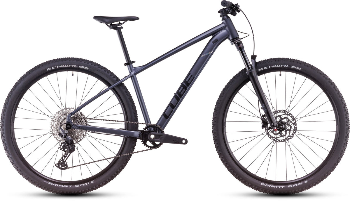 Bicicleta Cube Attention Pro (2025)