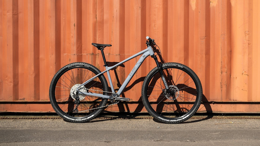 Bicicleta Cube Reaction Pro (2025)
