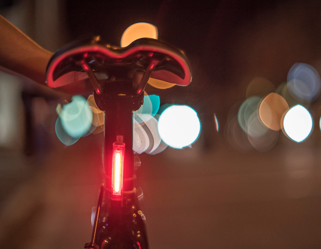 Luz de seguridad Knog Plus Negra 20 LUMENS