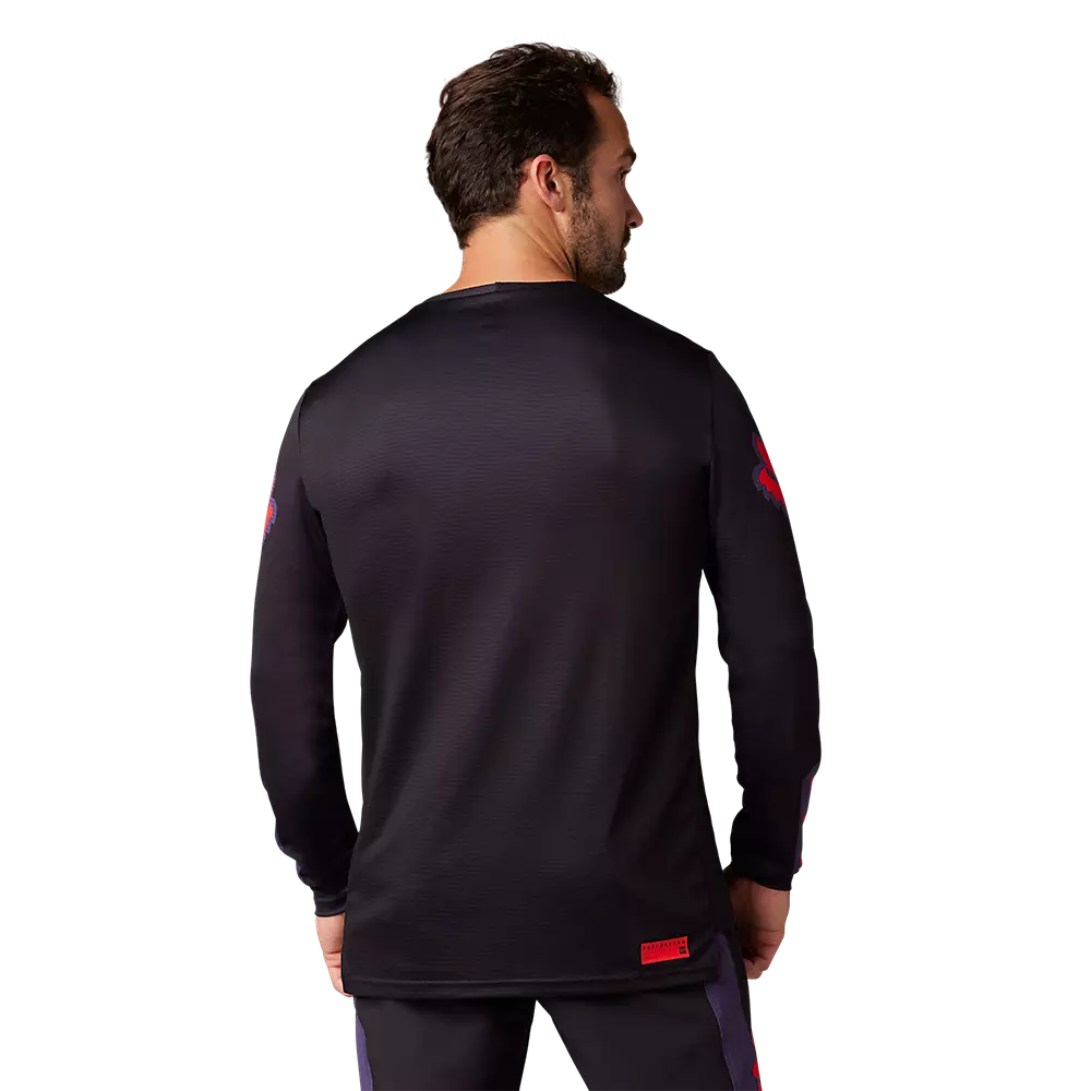 Jersey Fox Defend [Race Capsule]
