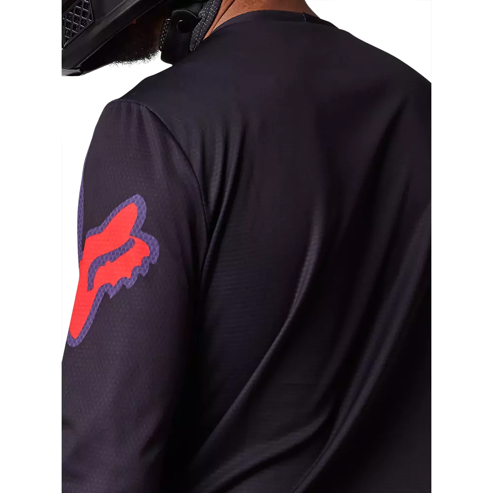 Jersey Fox Defend [Race Capsule]